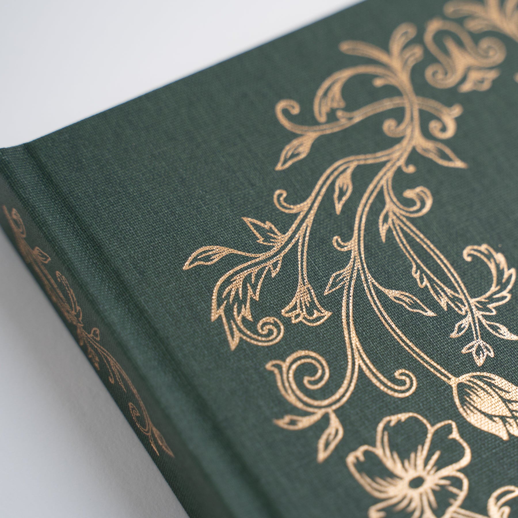 B6 Antique Floral: Dot Grid Notebook 5 8x8 Antique Floral: Dot Grid Notebook