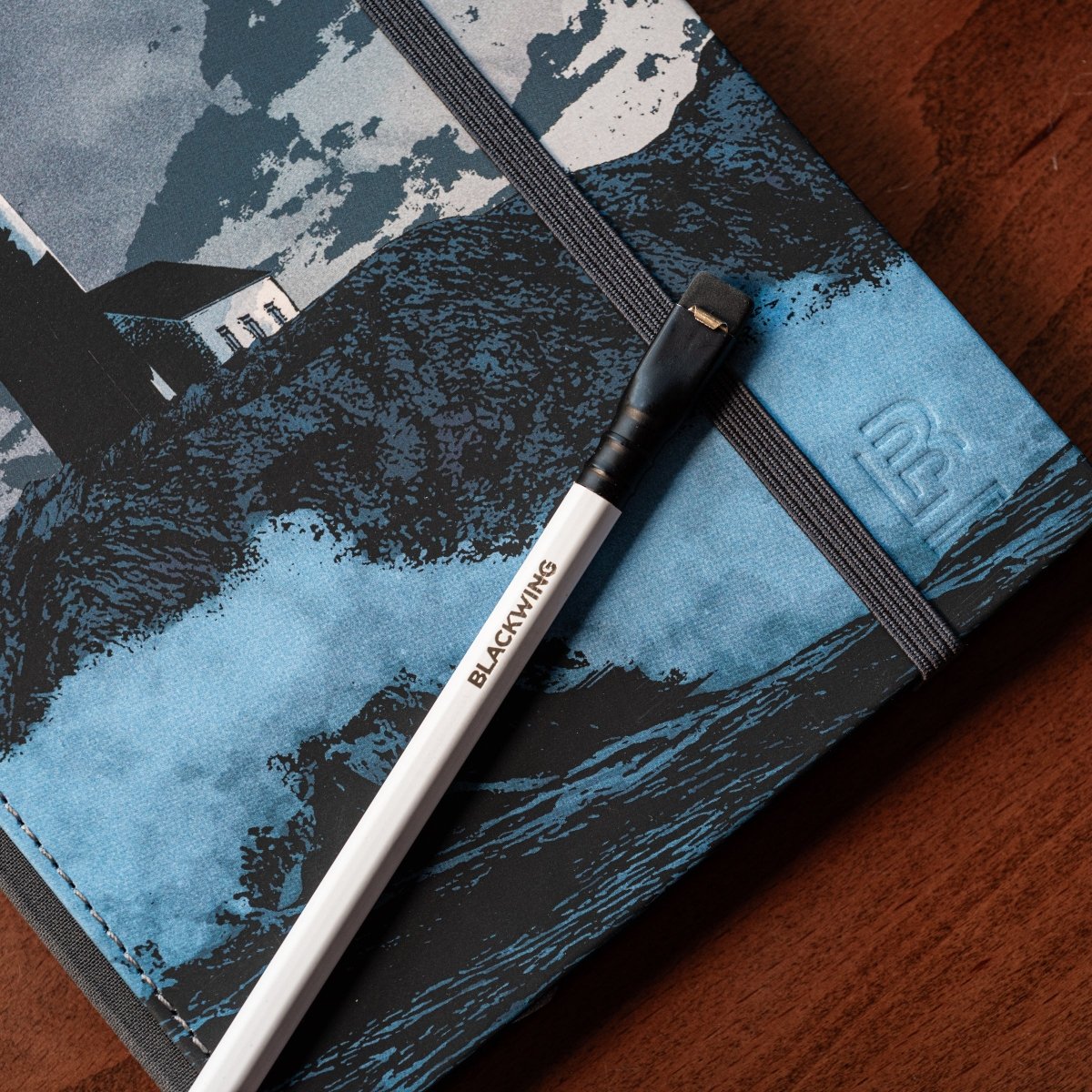 Blackwing Artist Series Slate Notebook - Andrea Sorrentino & Jeff Lemire 2 Blackwing Artist Series Slate Notebook - Andrea Sorrentino & Jeff Lemire